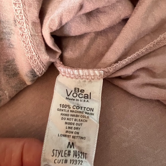 Be Vocal Brand, women’s sleeveless top loaded with bling! Size M (Pale pink) - Picture 2 of 5